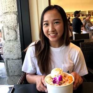 Meet your Posher, Olivia